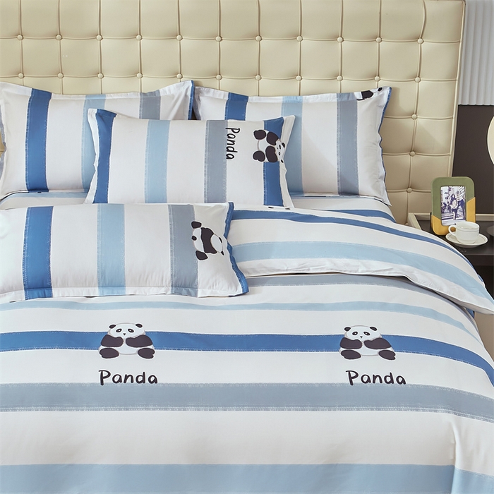 91家纺网 家纺一手货源 找家纺 佑佳家纺 2024新款磨毛印花植物羊绒单被套-可爱熊猫-蓝