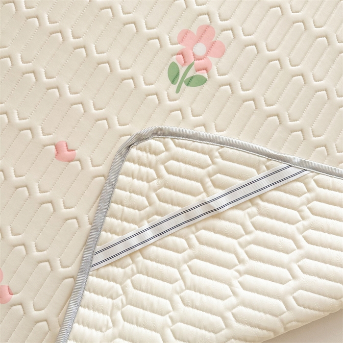 91家纺网 家纺一手货源 找家纺 慕尚家纺 2025新款凉感丝印花乳胶凉席 花儿朵朵