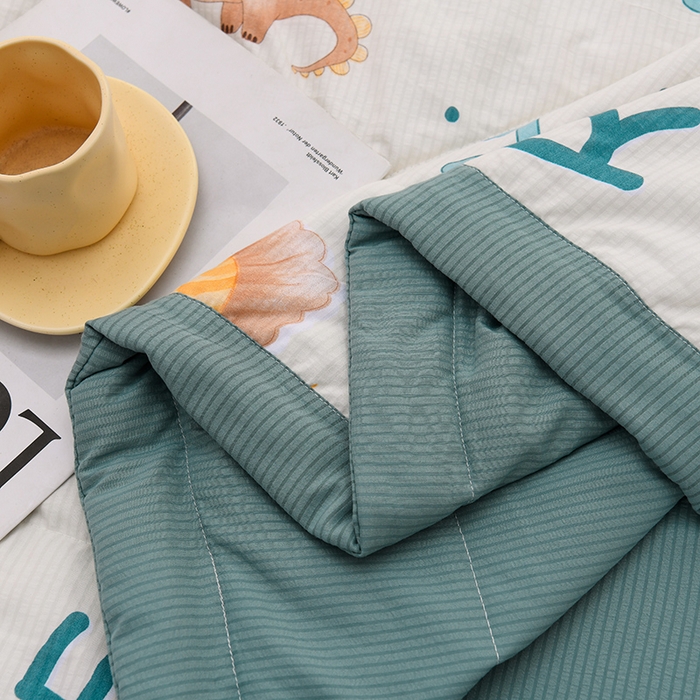 91家纺网 家纺一手货源 找家纺  盈超2024新款A类有氧提花泡泡纱床裙夏被四件套 字母恐龙