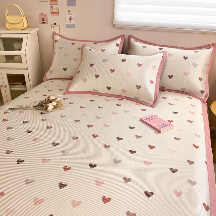 91家纺网 家纺一手货源 找家纺 懒猫家纺 2024新款600D数码印花冰藤凉席-床单款 粉色爱心