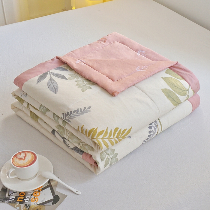 91家纺网 家纺一手货源 找家纺 德芙 2024新款全棉小碎花夏被被子被芯 万顷琉璃