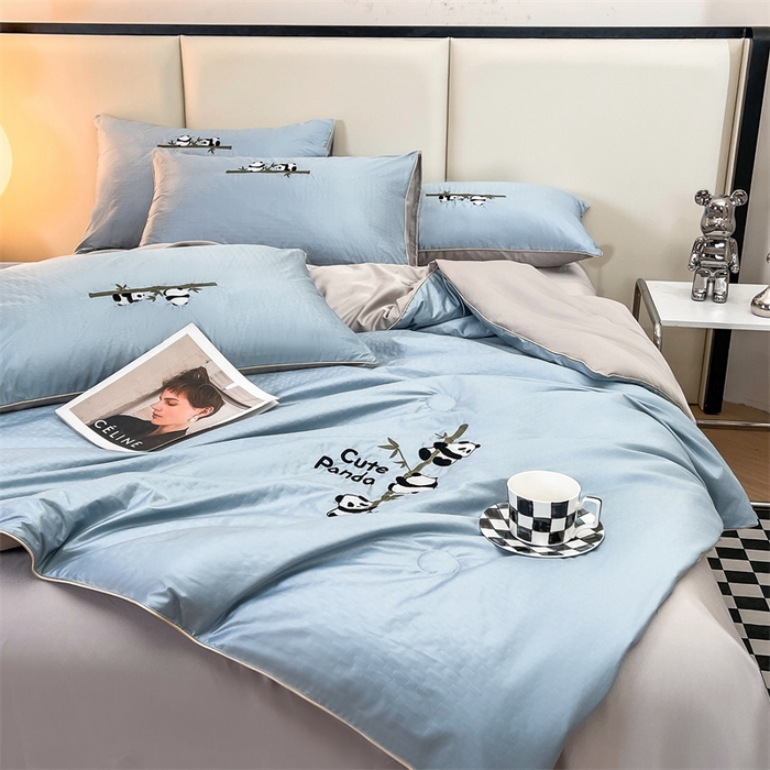 91家纺网 家纺一手货源 找家纺 古吉梦 2024新款水洗真丝提花夏被-熊猫 海青+山灰