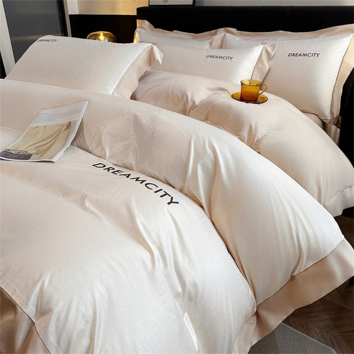 91家纺网 家纺一手货源 找家纺 古吉梦 2024新款水洗真丝提花四件套--迪梦  奶昔白+奶茶