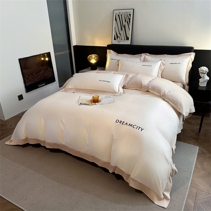 91家纺网 家纺一手货源 找家纺 古吉梦 2024新款水洗真丝提花四件套--迪梦  奶昔白+奶茶