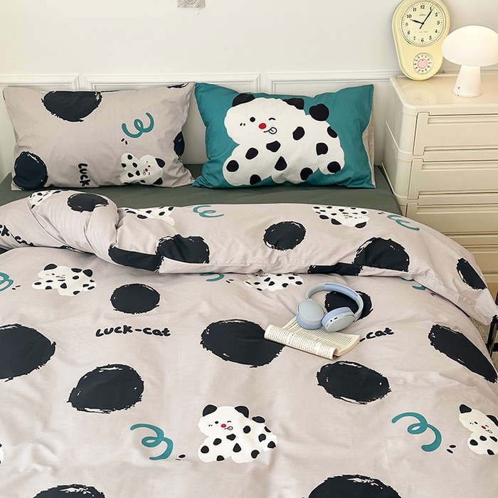 91家纺网 家纺一手货源 找家纺 昔可家纺 2024新款创意枕套全棉波点印花四件套 波点好运猫