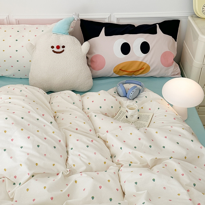 91家纺网 家纺一手货源 找家纺 昔可家纺 2024新款创意枕套全棉波点印花四件套 草莓粉樱