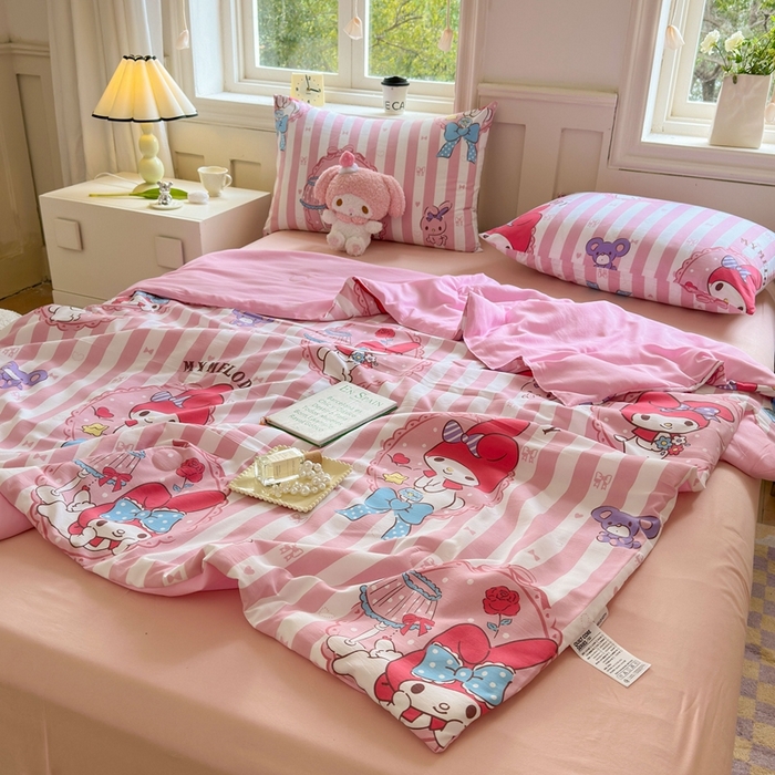 91家纺网 家纺一手货源 找家纺 梵克保罗 2024新款三丽欧卡通印花夏被系列 条纹美乐蒂