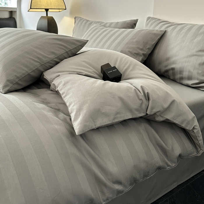 91家纺网 家纺一手货源 找家纺 蓝邻家纺 2024新款全棉60s贡缎提花轻奢四件套-风格二 杰西-灰