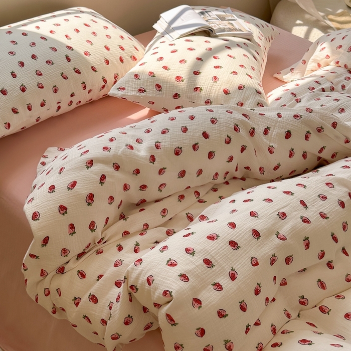 91家纺网 家纺一手货源 找家纺 洋铭区（原狠狠爱）  2024新款皱皱纱四件套 草莓点点