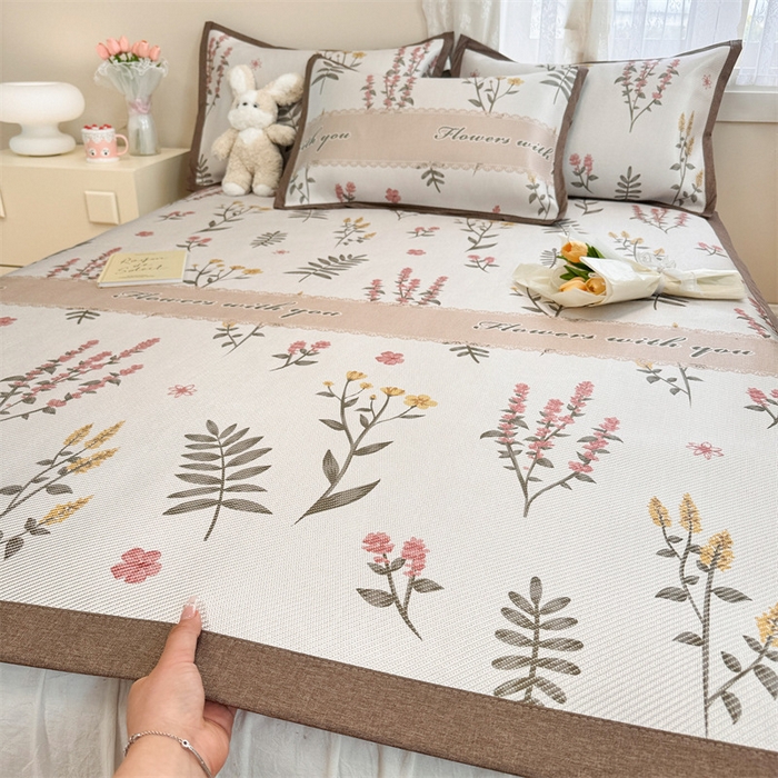 91家纺网 家纺一手货源 找家纺 懒猫家纺 2024新款600D数码印花冰藤凉席-床单款 花枝招展