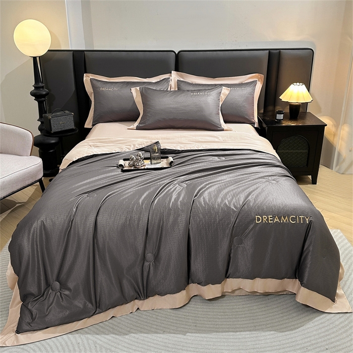 91家纺网 家纺一手货源 找家纺 古吉梦 2024新款水洗真丝提花夏被--迪梦 高级灰+奶茶