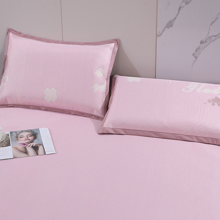 91家纺网 家纺一手货源 找家纺 新月家纺（锦威郎） 2024新款防滑无纺布牛奶冰丝席 四叶草