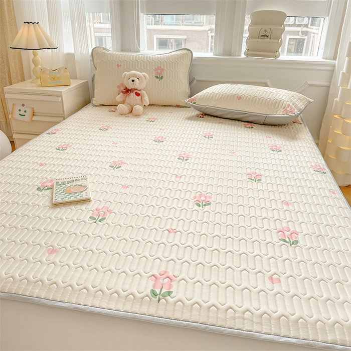 91家纺网 家纺一手货源 找家纺 慕尚家纺 2025新款凉感丝印花乳胶凉席 花儿朵朵