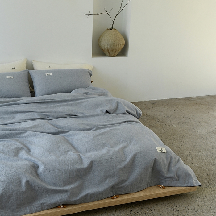 91家纺网 家纺一手货源 找家纺 山舍家居 2024 新款全棉棉麻纯色纽扣四件套 秋蓝