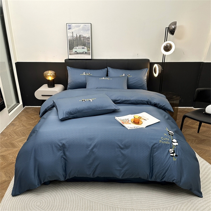 91家纺网 家纺一手货源 找家纺 古吉梦 2024新款水洗真丝提花四件套--熊猫 星空蓝