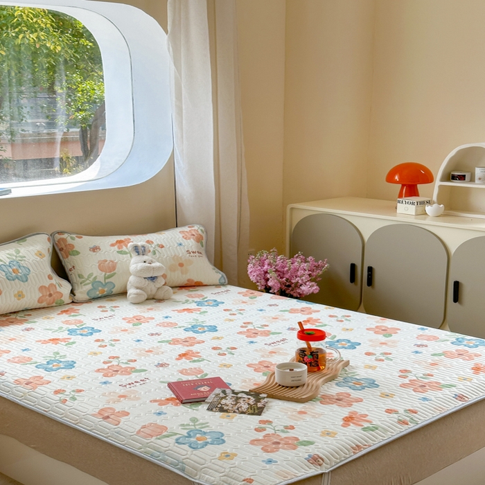 91家纺网 家纺一手货源 找家纺 慕尚家纺 2025新款凉感丝印花乳胶凉席 秘境