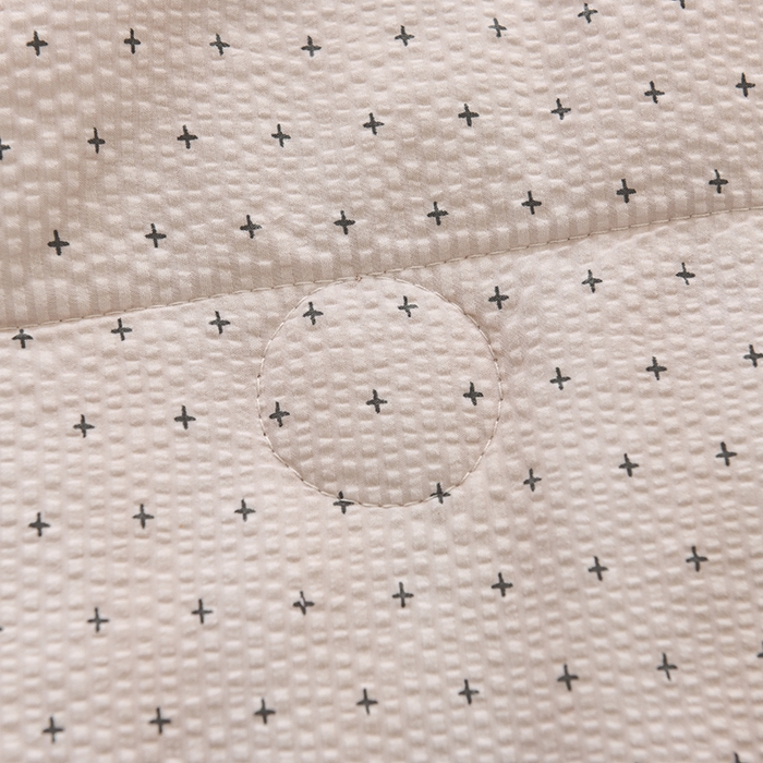 91家纺网 家纺一手货源 找家纺 伊婷人家纺 2024新款泡泡棉印花透气爽肤被 简约玉色