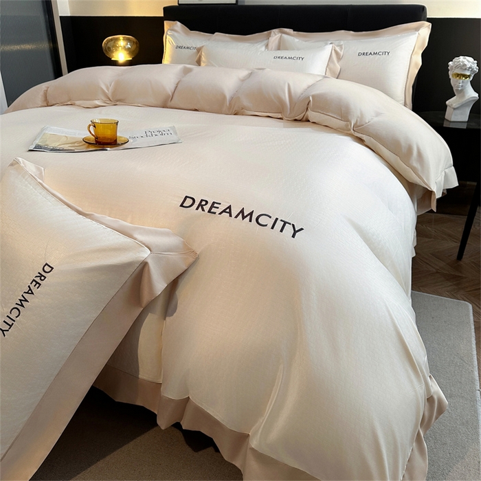 91家纺网 家纺一手货源 找家纺 古吉梦 2024新款水洗真丝提花四件套--迪梦  奶昔白+奶茶