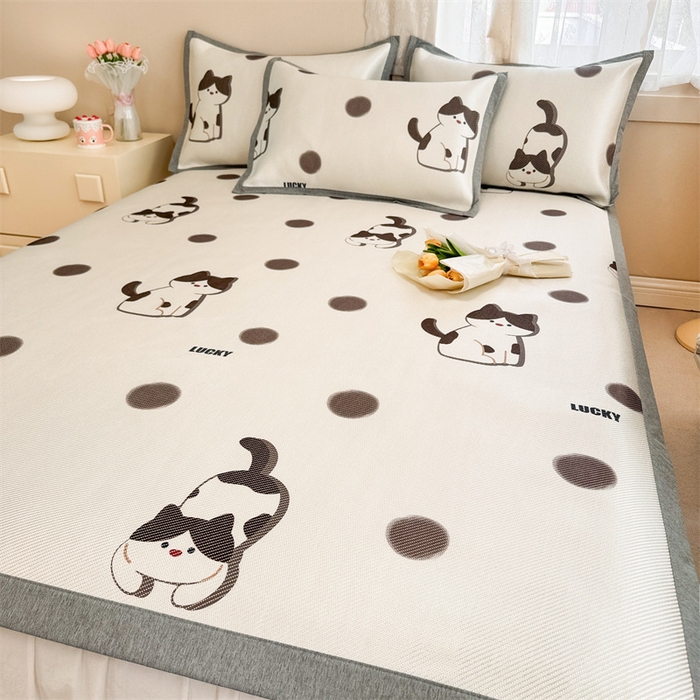 91家纺网 家纺一手货源 找家纺 懒猫家纺 2024新款600D数码印花冰藤凉席-床单款 波点猫咪