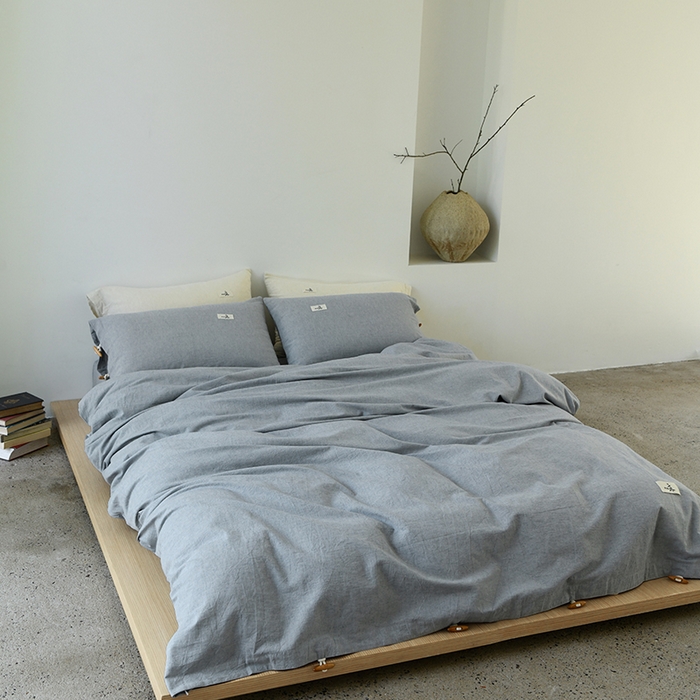 91家纺网 家纺一手货源 找家纺 山舍家居 2024 新款全棉棉麻纯色纽扣四件套 秋蓝