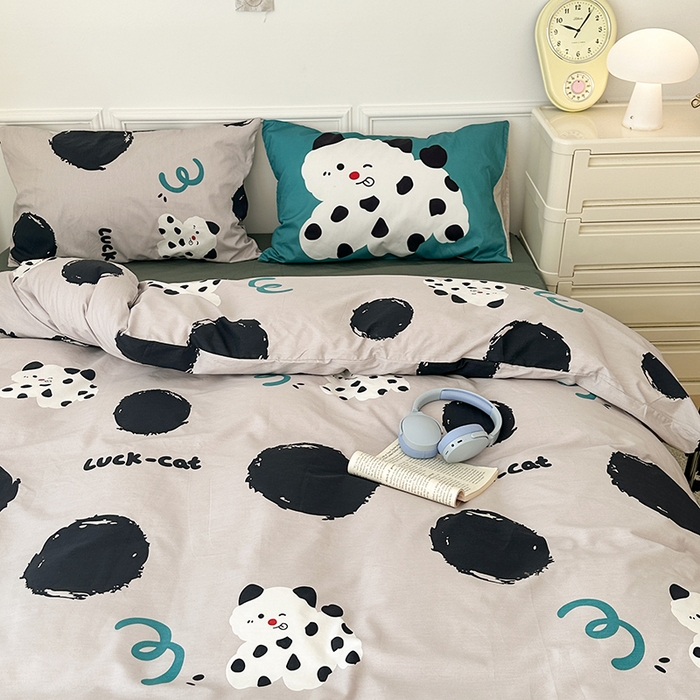 91家纺网 家纺一手货源 找家纺 昔可家纺 2024新款创意枕套全棉波点印花四件套 波点好运猫