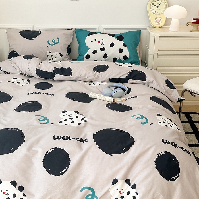 91家纺网 家纺一手货源 找家纺 昔可家纺 2024新款创意枕套全棉波点印花四件套 波点好运猫