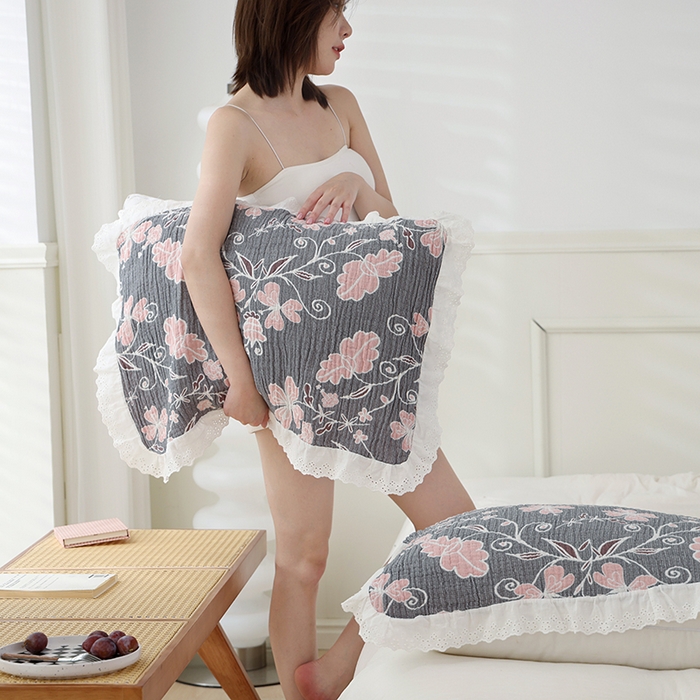 91家纺网 家纺一手货源 找家纺 朴尔毛巾被2024年新款韩式花边四层纱枕巾纯棉竹纤维加大成人纱布巾 藤蔓之恋52*78cm