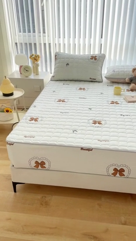 91家纺网 家纺一手货源 找家纺 恒尚居 2024新款小清新印花水洗棉大豆夹棉床笠 蝴蝶结绿