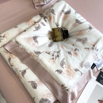 91家纺网 家纺一手货源 找家纺 南通朵美纺织品有限公司 2024新款50支天丝印花单夏被 叶恋（粉）