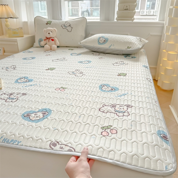 91家纺网 家纺一手货源 找家纺 慕尚家纺 2025新款凉感丝印花乳胶凉席 淘气狗