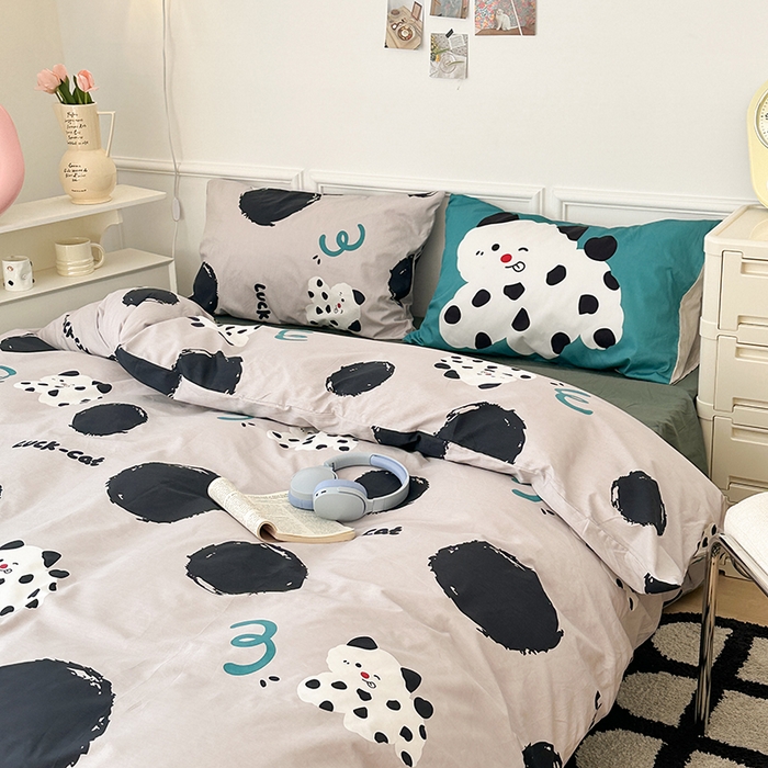 91家纺网 家纺一手货源 找家纺 昔可家纺 2024新款创意枕套全棉波点印花四件套 波点好运猫