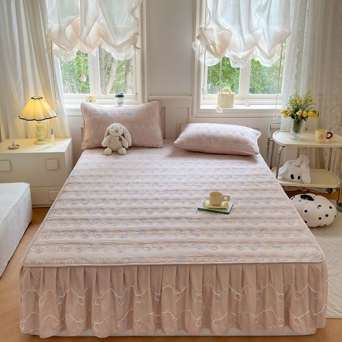 91家纺网 家纺一手货源 找家纺 尊康家纺（原磊科） 2024新款亲肤奶昔棉夹棉床裙-洛可可 洛可可-香槟金