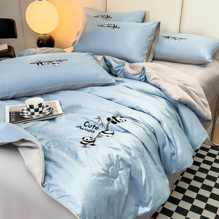 91家纺网 家纺一手货源 找家纺 古吉梦 2024新款水洗真丝提花夏被-熊猫 海青+山灰