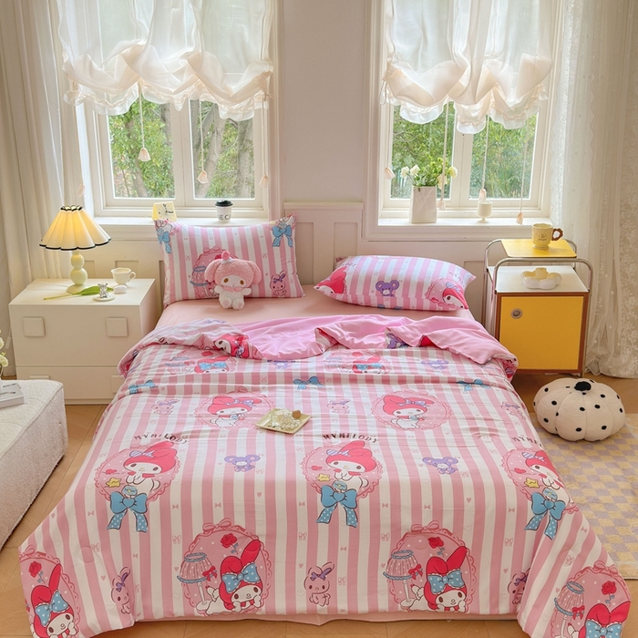 91家纺网 家纺一手货源 找家纺 梵克保罗 2024新款三丽欧卡通印花夏被系列 条纹美乐蒂