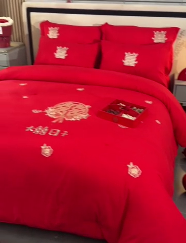91家纺网 家纺一手货源 找家纺 （总）美伦美 2024新款全棉婚庆刺绣手工订花被芯冬被春秋冬被夏被 《专版》