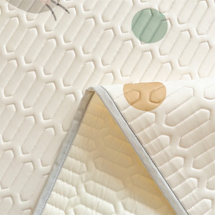 91家纺网 家纺一手货源 找家纺 慕尚家纺 2025新款凉感丝印花乳胶凉席 波点猫