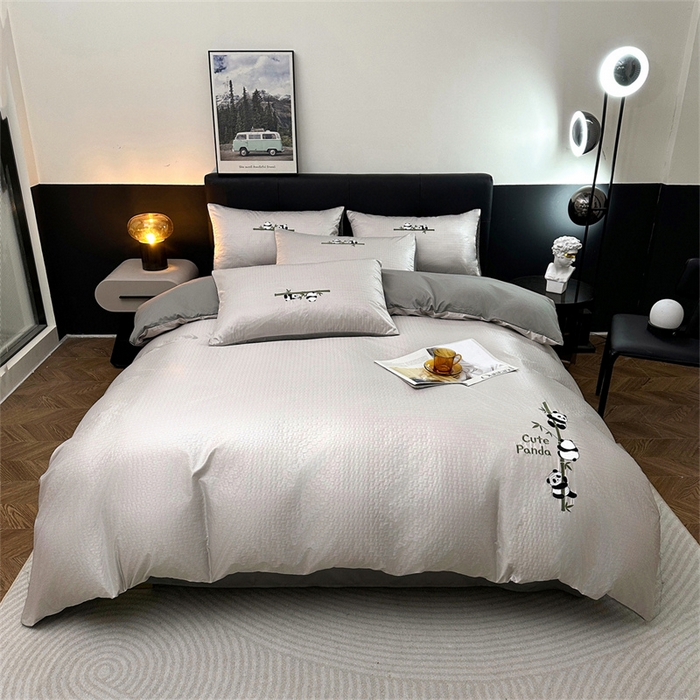 91家纺网 家纺一手货源 找家纺 古吉梦 2024新款水洗真丝提花四件套--熊猫 山灰+中灰