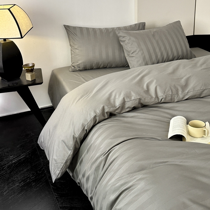 91家纺网 家纺一手货源 找家纺 蓝邻家纺 2024新款全棉60s贡缎提花轻奢四件套-风格二 杰西-灰