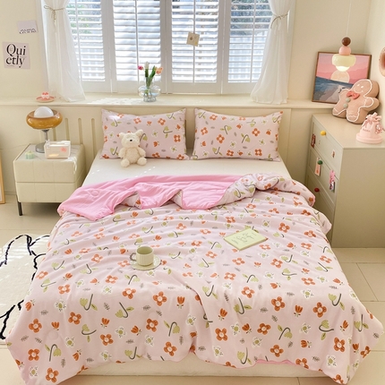 91家纺网 家纺一手货源 找家纺 梵克保罗  2024新款水洗棉印花大豆夏被 花花世界