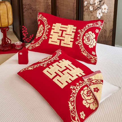 91家纺网 家纺一手货源 找家纺 美宜家 2025新款龙年全棉国潮大红多层纱布枕巾情侣婚庆枕巾52*78一对装 喜事连连一对