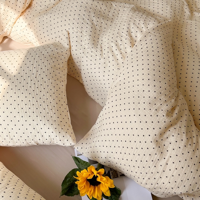 91家纺网 家纺一手货源 找家纺 洋铭区（原狠狠爱）  2024新款皱皱纱四件套 黑白波点