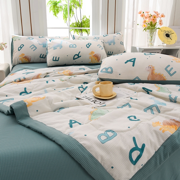 91家纺网 家纺一手货源 找家纺  盈超2024新款A类有氧提花泡泡纱床裙夏被四件套 字母恐龙