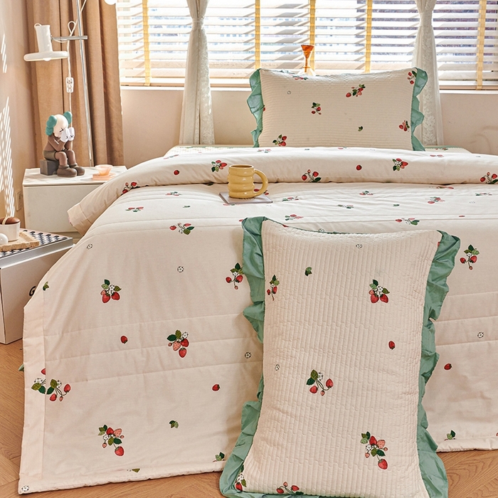 91家纺网 家纺一手货源 找家纺 金帛坊 2024新款全棉床盖夏被四件套 奶油草莓