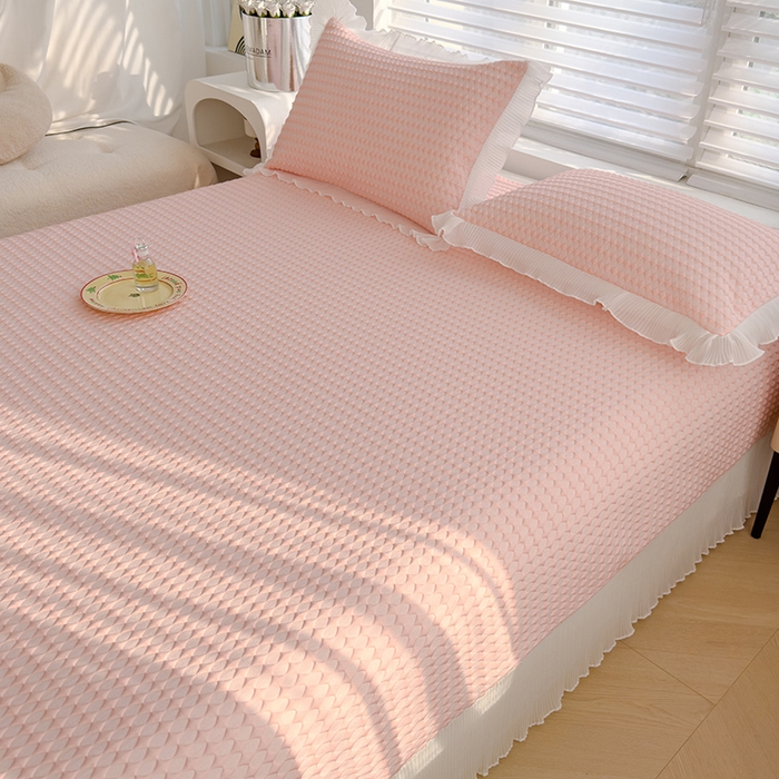 91家纺网 家纺一手货源 找家纺 冬然家纺 2024新款素色花边系列冰豆豆凉席  樱花粉