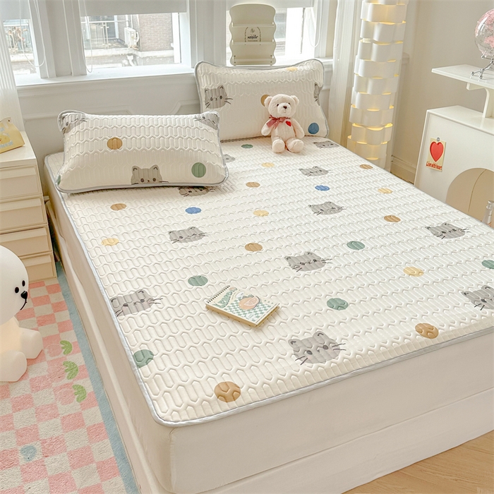 91家纺网 家纺一手货源 找家纺 慕尚家纺 2025新款凉感丝印花乳胶凉席 波点猫