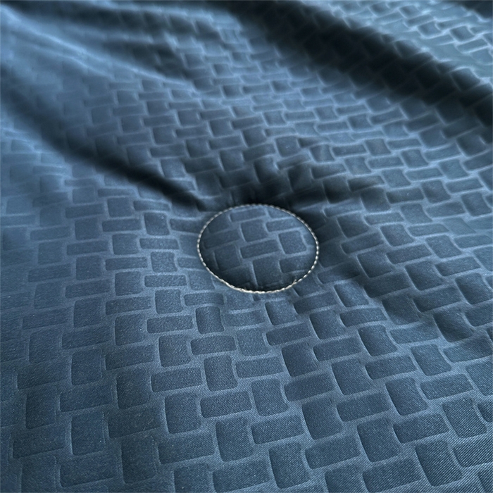 91家纺网 家纺一手货源 找家纺 古吉梦 2024新款水洗真丝提花夏被--迪梦 星空蓝+山灰