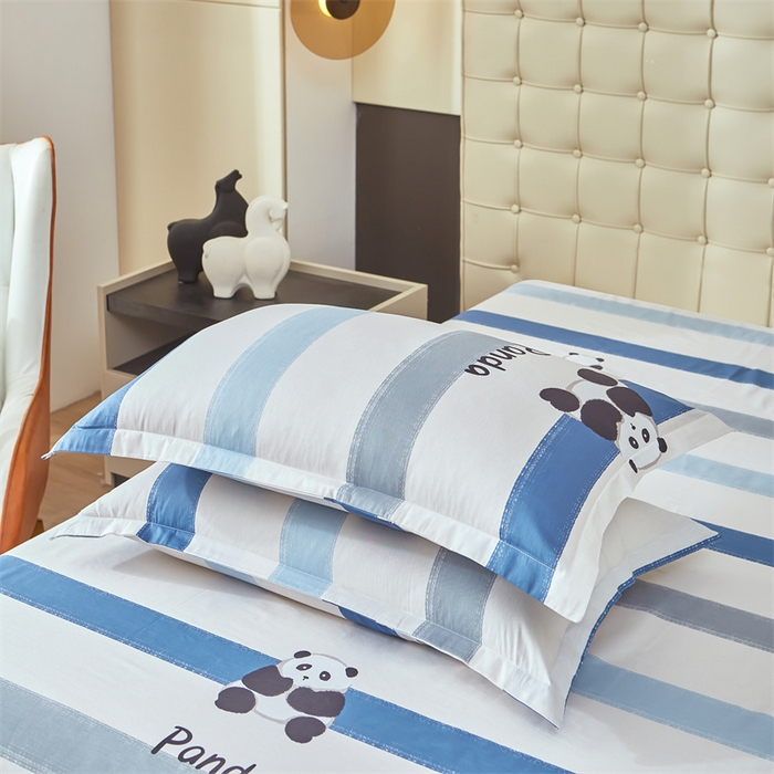 91家纺网 家纺一手货源 找家纺 佑佳家纺 2024新款磨毛印花植物羊绒单被套-可爱熊猫-蓝