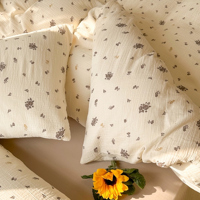 91家纺网 家纺一手货源 找家纺 洋铭区（原狠狠爱）  2024新款皱皱纱四件套 黑色蔷薇