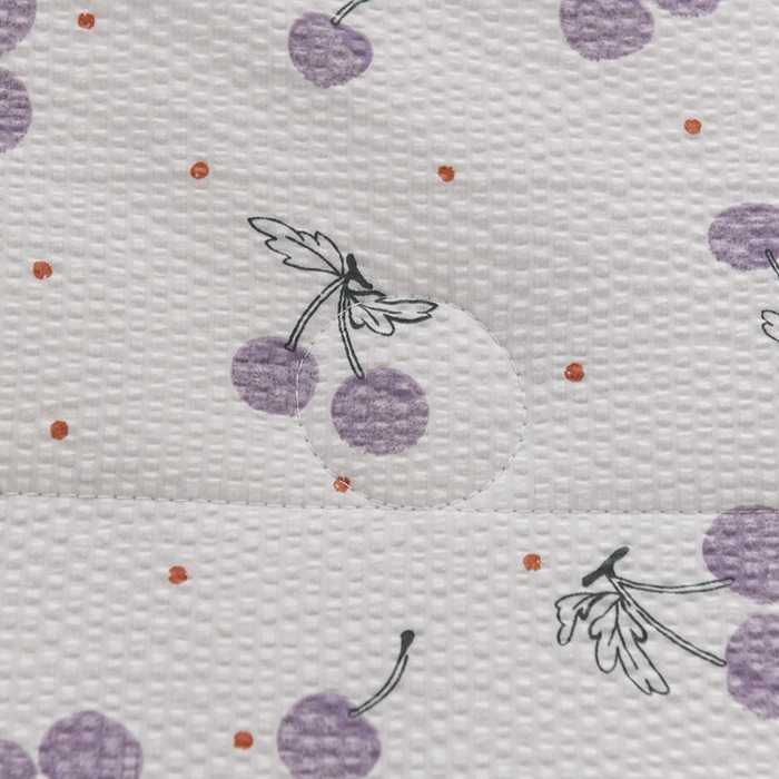 91家纺网 家纺一手货源 找家纺 伊婷人家纺 2024新款泡泡棉印花透气爽肤被 樱桃紫