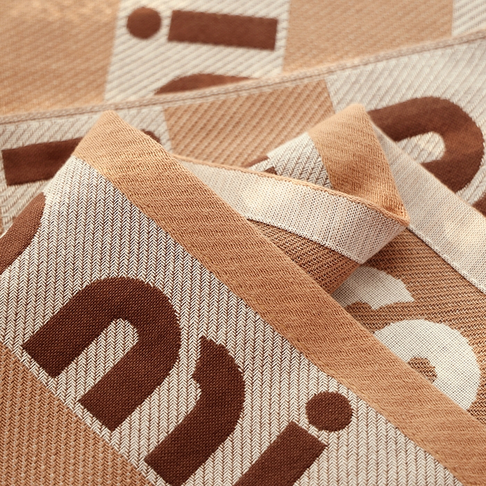 91家纺网 家纺一手货源 找家纺 朴尔毛巾被2024年新品全棉细纱编织纹AB版透气枕巾 字母世界52*78cm